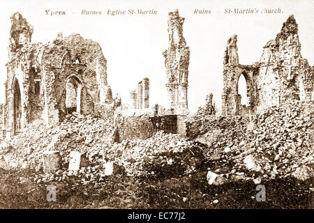 Ruinen der St.-Martins Kirche in Ypern, Belgien, ca. 1918. Stockfoto