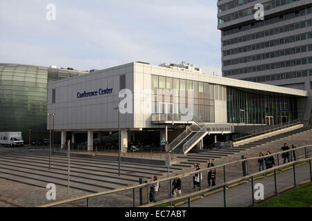 Das Atlantic Hotel ist Teil der "Havenwelten Bremerhaven" ("Hafen Welten Bremerhaven"). Es ist ein maritimes Zentrum mit einzigartigen Attraktionen. Foto: Klaus Nowottnick Datum: 22. Oktober 2011 Stockfoto