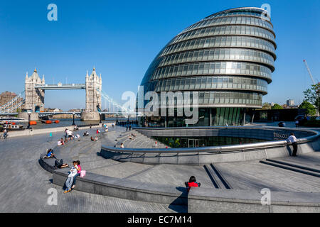 City Hall (London Assembly Building) und den Tower Of London, London, England