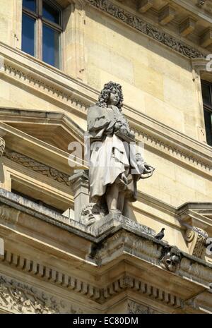 Statue von Jean Racine (1639-1699), französischer Dramatiker, einer der drei großen Dramatiker des 17. Jahrhunderts in Frankreich, und eine wichtige literarische Figur in der westlichen Tradition. Vom 17. Jahrhundert Stockfoto