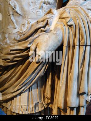 Ausschnitt aus der Statue des Augustus Prima Porta aus der Villa Livia; in der Nähe von Rom 20 v. Chr. Stockfoto