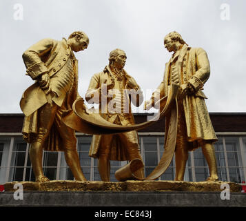 William Bloye die Statue von Matthew Boulton; James Watt und William Murdoch; drei der berühmtesten Männer von Birmingham. Es war, die Teil eines Civic Center Komplex geworden, aber die einzigen Teile, die überhaupt durchgeführt wurden, waren Baskerville Haus und in der Halle der Erinnerung in Centenary Square. Stockfoto