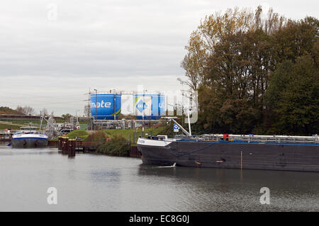 Aral Ultimate terminal, Ruhr Oel Kraftstoffraffinerie, Gelsenkirchen, Deutschland. Stockfoto