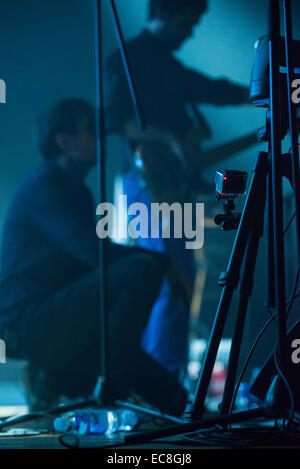 GoPro Kamera auf einem Stativ auf der Bühne, die Dreharbeiten live-Konzert Stockfoto