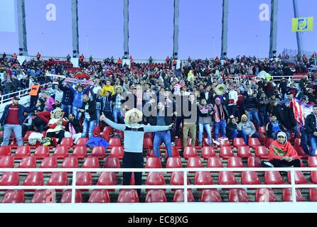 Rabat, Marokko. 11. Dezember 2014. Athletische Tetouan Fans während des Spiels zwischen sportlichen Moghreb Tétouan Vs Auckland City Moulay Abdellah-Stadion in Rabat. © Marcio Machado/ZUMA Draht/Alamy Live-Nachrichten Stockfoto