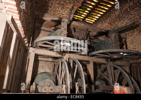 Kirchenglocken Glocke Frame Kammer Stockfoto