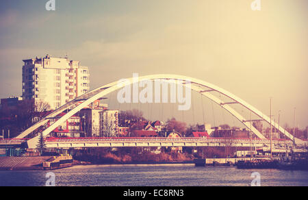 Retro Vintage gefilterte Bild einer Brücke in Kolobrzeg, Polen. Stockfoto