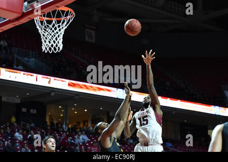 Philadelphia, Pennsylvania, USA. 10. Dezember 2014. Temple Owls legt nach vorne JAYLEN BOND (15), ein Schuss in der Basketball-Spiel zwischen dem Tempel Tiger und Tempel Eulen spielte im Liacouras Center in Philadelphia, PA. © Ken Inness/ZUMA Draht/Alamy Live-Nachrichten Stockfoto