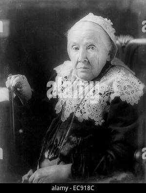 Julia Ward Howe, Brustbild, sitzend, nach links war ein prominenter US-amerikanischer Abolitionist, Sozialaktivist, Dichter und Autor von "The Schlacht-Hymne der Republik". Stockfoto