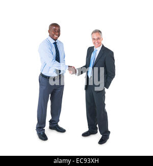 Zwei Geschäftsleute Händeschütteln Stockfoto
