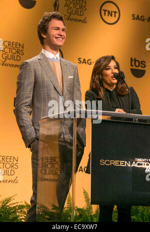 Ansel Elgort und Eva Longoria 21. jährlichen Bildschirm Actors Guild Awards Nominierungen Ankündigung 12.12.2014 West Hollywood/Picture Alliance Stockfoto