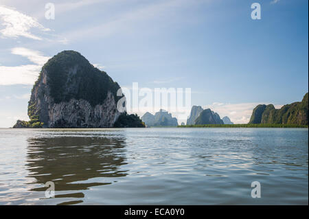 Kalksteininsel in der Phang Nga Bucht Stockfoto