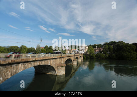 Brücke über den Po, hinter der Kirche Gran Madre di Dio, Turin, Piemont, Italien Stockfoto