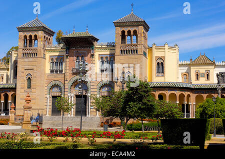 Museum der populären Künste und Bräuche "Mudéjar Pavilion" in Maria Luisa Park, Sevilla, Andalusien, Spanien, Europa Stockfoto