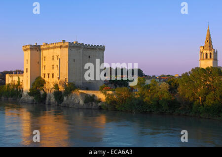 König Rene Burg und Rhone, Tarascon, Bouches-du-Rhône, Provence, Frankreich, Europa Stockfoto