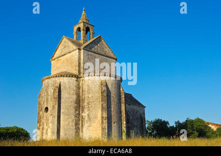 Chapelle St-Croix, Montmajour Abtei in der Nähe von Arles, Arles, Bouches du Rhone, Provence, Frankreich, Europa Stockfoto