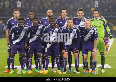 Dortmund, Deutschland. 9. Dezember 2014. RSC Anderlecht Spieler posieren für ein Gruppenbild vor dem Champions League-Gruppe D-Spiel zwischen Borussia Dortmund und RSC Anderlecht in Dortmund, Deutschland, 9. Dezember 2014. Foto: Marius Becker/Dpa/Alamy Live News Stockfoto