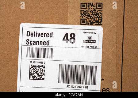 Geliefert werden gescannt, von Royal Mail geliefert und mich auf Paket Scan von Amazon Stockfoto
