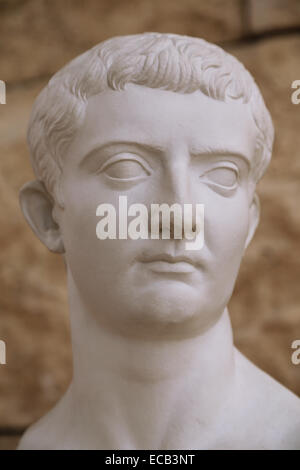 Porträt von Kaiser Tiberius (42 v. Chr. - 37 n. Chr.). Kopieren. Alter von Augustus (27 v. Chr. - 14 v. Chr.). Museum der Ara Pacis, Rom, Italien. Stockfoto