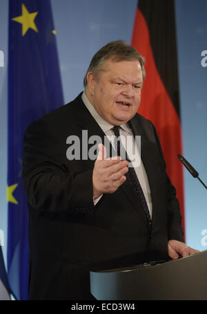 Berlin, Deutschland. 11. Dezember 2014. Griechische Außenministerin Evangelo Venizelos spricht an das Auswärtige Amt in Berlin, Deutschland, 11. Dezember 2014. Foto: RAINER JENSEN/Dpa/Alamy Live-Nachrichten Stockfoto