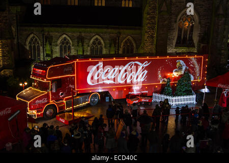 Birmingham, Vereinigtes Königreich. 11. Dezember, 2014.Coke Cola Weihnachtstruck kommt in Birmingham auf seiner Tour von der UK-Credit: Steven Roe/Alamy Live News Stockfoto