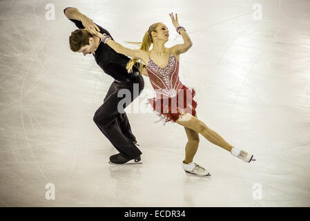 Barcelona, Katalonien, Spanien. 11. Dezember 2014. ANNA YANOVSKAYA/SERGEI MOZGOV (RUS) führen in DANCE JUNIOR - Kurzprogramm bei der ISU Grand Prix of Figure Skating Finale in Barcelona - die ISU Finale des Grand Prix der Eiskunstlauf, an gehalten werden gemeinsam mit dem ISU Junior Grand Prix Final, die Krönung der Grand-Prix-Serie Schaltung in Barcelona stattfindet. Bildnachweis: Matthias Oesterle/ZUMA Wire/ZUMAPRESS.com/Alamy Live-Nachrichten Stockfoto