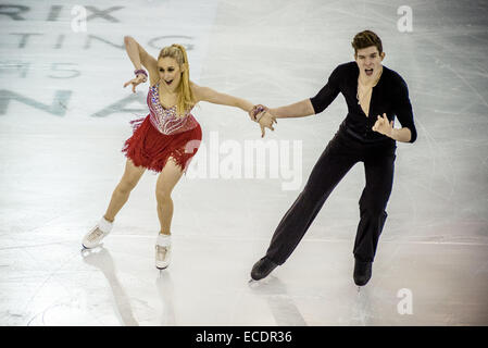 Barcelona, Katalonien, Spanien. 11. Dezember 2014. ANNA YANOVSKAYA/SERGEI MOZGOV (RUS) führen in DANCE JUNIOR - Kurzprogramm bei der ISU Grand Prix of Figure Skating Finale in Barcelona - die ISU Finale des Grand Prix der Eiskunstlauf, an gehalten werden gemeinsam mit dem ISU Junior Grand Prix Final, die Krönung der Grand-Prix-Serie Schaltung in Barcelona stattfindet. Bildnachweis: Matthias Oesterle/ZUMA Wire/ZUMAPRESS.com/Alamy Live-Nachrichten Stockfoto