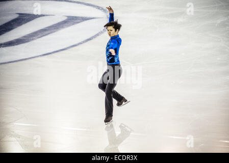 Barcelona, Katalonien, Spanien. 11. Dezember 2014. SHOMA UNO (JPN) führt in Männer JUNIOR - Kurzprogramm bei der ISU Grand Prix of Figure Skating Finale in Barcelona - die ISU Finale des Grand Prix der Eiskunstlauf, gemeinsam mit den ISU Junior Grand Prix Finale stattfinden wird, ist die Krönung der Grand-Prix-Serie Schaltung in Barcelona stattfindet. Bildnachweis: Matthias Oesterle/ZUMA Wire/ZUMAPRESS.com/Alamy Live-Nachrichten Stockfoto