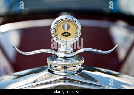 Klassische Ford Motorhaube Maskottchen Stockfoto