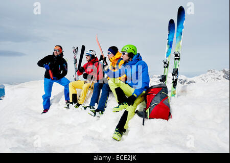 Männer auf einer Skitour, Santa Cristina Valgardena, Alto Adige, Italien Stockfoto