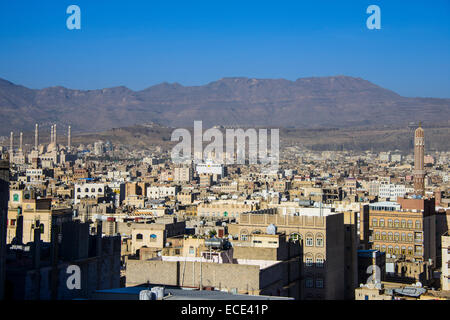 Mit Blick auf die Altstadt von der UNESCO World Heritage Site, Sana'a, Sana'a, Jemen Stockfoto