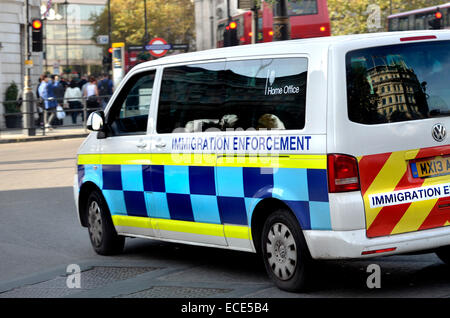 London, England, Vereinigtes Königreich. Home Office Immigration Enforcement van Stockfoto