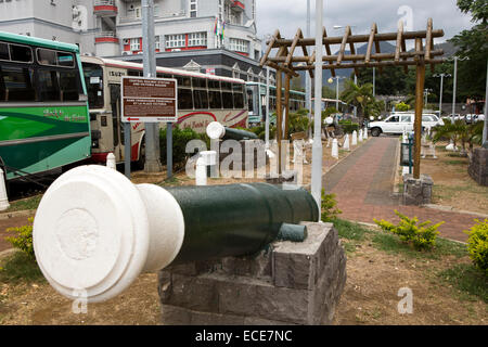 Mauritius, Port Louis, Victoria Square, Kolonialzeit Kanone auf ehemaligen Bahnhofsgelände Stockfoto