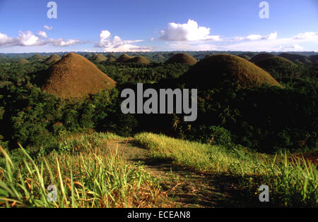 Mountains Chocolate Hills. Bohol. Die Visayas. Philippinen. Die Chocolate Hills sind eine geologische Formation in Bohol Provinz, Ph Stockfoto