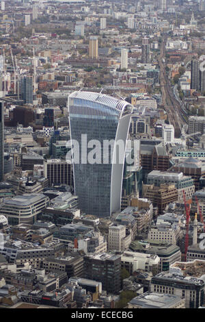 Vereinigtes Königreich, London, Stadtbild mit Walkie Talkie Wolkenkratzer im Zentrum Stockfoto