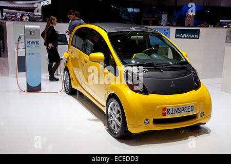 Genf - März 8: Der Mitsubishi IMIEV Elektro-Auto von Rindpeed auf dem Display auf der 81. internationalen Motor Show Palex angepasst Stockfoto