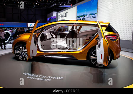 Genf - März 8: Der Renault Captur Konzeptfahrzeug auf dem Display auf der 81. International Motor Show Palexpo-Genf am 8. März; 2011 Stockfoto