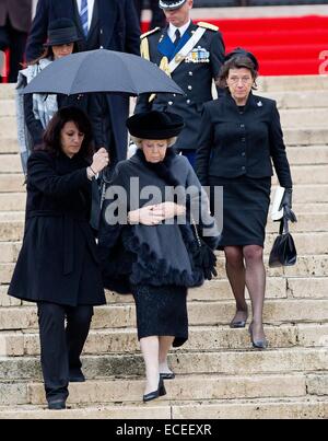 Brüssel, Belgien. 12. Dezember 2014. Prinzessin Beatrix der Niederlande bei der Beerdigung von Königin Fabiola in der Sint-Michiels-En Sint-Goedelekathedraal in Brüssel, 12 Dezember 2014. Foto: RPE/Albert Nieboer/Niederlande, / kein Draht-SERVICE-/ Dpa/Alamy Live News Stockfoto