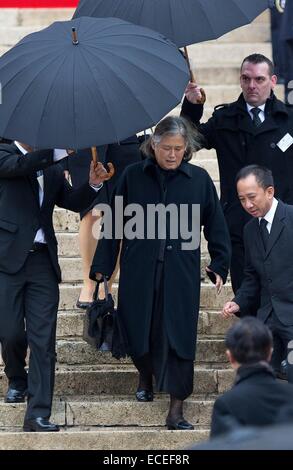 Brüssel, Belgien. 12. Dezember 2014. Prinzessin Sirindhorn von Thailand bei der Beerdigung von Königin Fabiola in der Sint-Michiels-En Sint-Goedelekathedraal in Brüssel, 12 Dezember 2014. Foto: RPE/Albert Nieboer/Niederlande, / kein Draht-SERVICE-/ Dpa/Alamy Live News Stockfoto