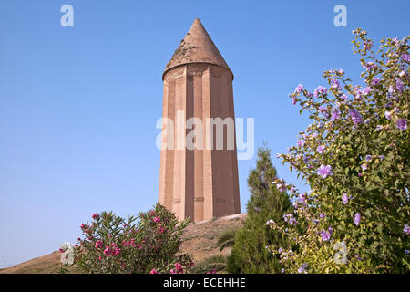 Der Turm der Unreinheit, Überbleibsel der Ziyarid Architektur in Gonbad-e Kavus / Gonbad, Provinz Golestan, Iran Stockfoto