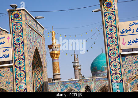 Der Imam Reza Schrein, größte Moschee der Welt in der Stadt Mashhad, Razavi Khorasan, Iran Stockfoto