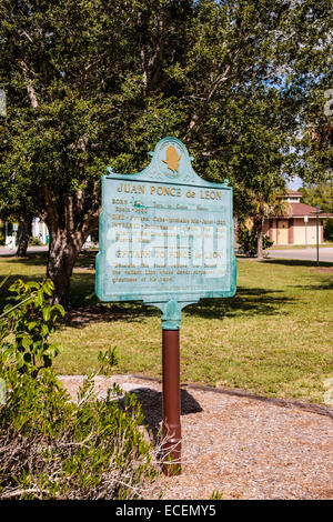 Eine historische Markierung Juan Ponce De Leon gewidmet. Inmitten eines Parks am Punta Gorda Island FL nach ihm benannt Stockfoto