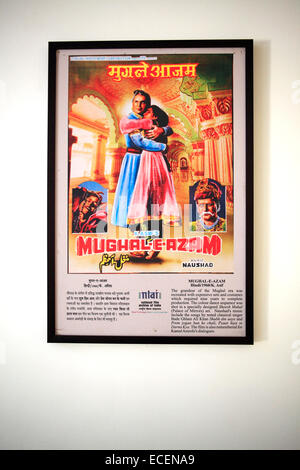 Pune, Indien. 25. November 2014. Plakate der berühmte indische Filme schmücken die Wände an der National Film Archive of India. © Subhash Sharma/ZUMA Wire/ZUMAPRESS.com/Alamy Live-Nachrichten Stockfoto