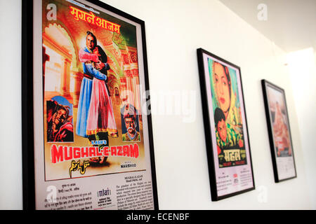 Pune, Indien. 25. November 2014. Plakate der berühmte indische Filme schmücken die Wände an der National Film Archive of India. © Subhash Sharma/ZUMA Wire/ZUMAPRESS.com/Alamy Live-Nachrichten Stockfoto