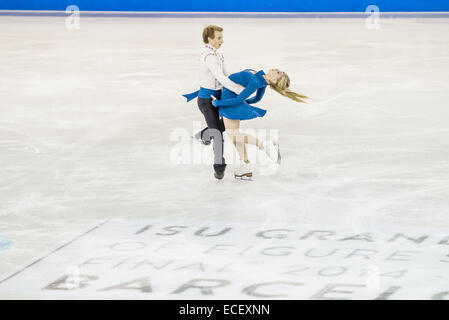 Barcelona, Spanien. 12. Dezember 2014. MACKENZIE BENT/GARRETT MACKEEN (CAN) führen in die DANCE JUNIOR - Kür bei ISU Finale des Grand Prix of Figure Skating in Barcelona Credit: Matthias Oesterle/ZUMA Wire/ZUMAPRESS.com/Alamy Live News Stockfoto