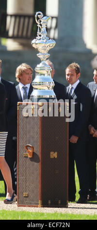 Catherine, Herzogin von Cambridge besucht den Start von der British America Cup Boot Greenwich mit: The America Cup wo: London, Vereinigtes Königreich bei: 10. Juni 2014 Stockfoto