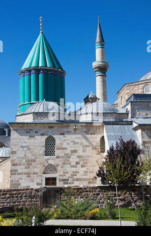 Das Mevlana-Museum mit grünen Kuppel und Minarett Stockfoto