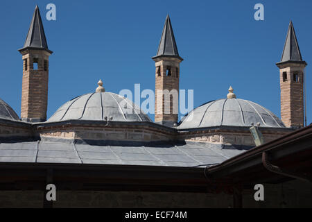 Überragt den Derwisch-Zellen in das Mevlana-museum Stockfoto