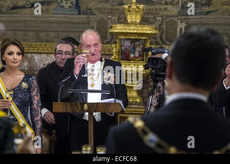 König Juan Carlos von Spanien, seine Frau Sofia, Kronprinz Felipe und Prinzessin Letizia besuchen das Gala-Dinner, um den mexikanischen Präsidenten Enrique Peña Nieto statt und seine Frau Angelika Rivero Featuring: König Juan Carlos von Spanien, wo Gäste: Madrid, Spanien: Stockfoto