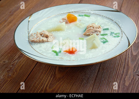 Maito Kalakeitto - Lachs-Creme Suppe in Finnland Stockfoto